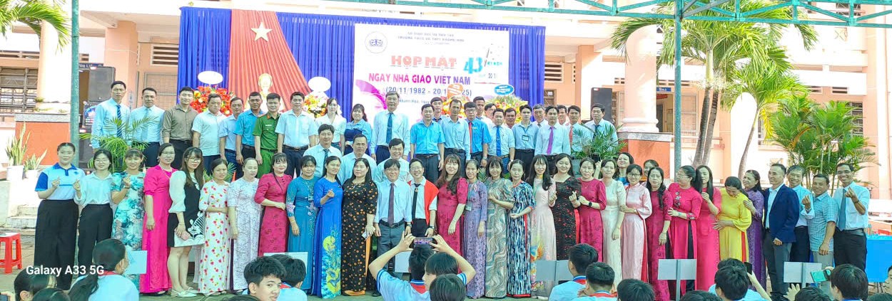 Chào mừng ngày nhà giáo việt Nam 20/11/2025