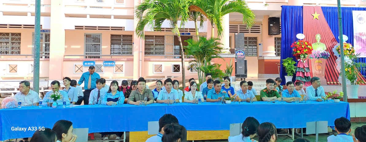 Chào mừng ngày nhà giáo việt Nam 20/11/2025