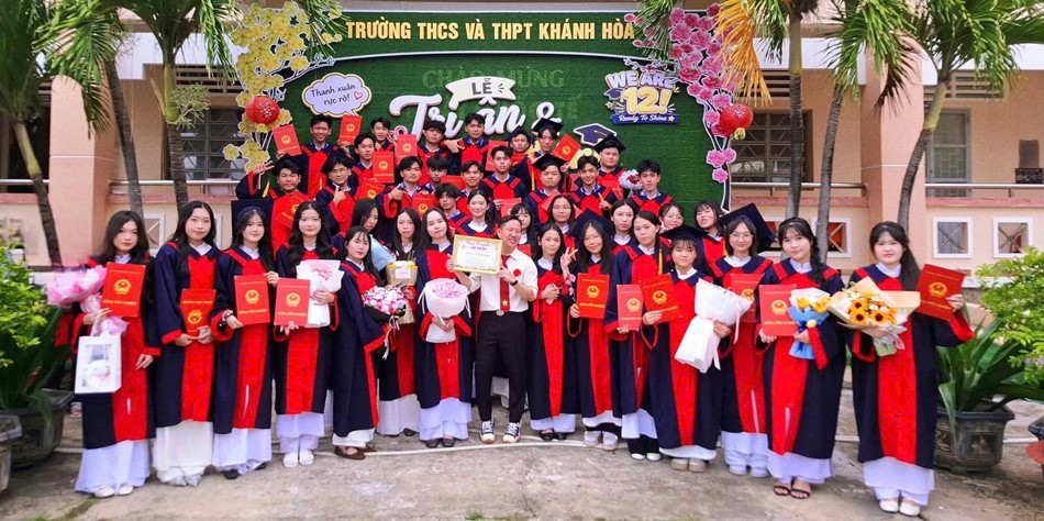 Lễ tri ân trưởng thành học sinh lớp 12 niên khóa 2023 - 2026