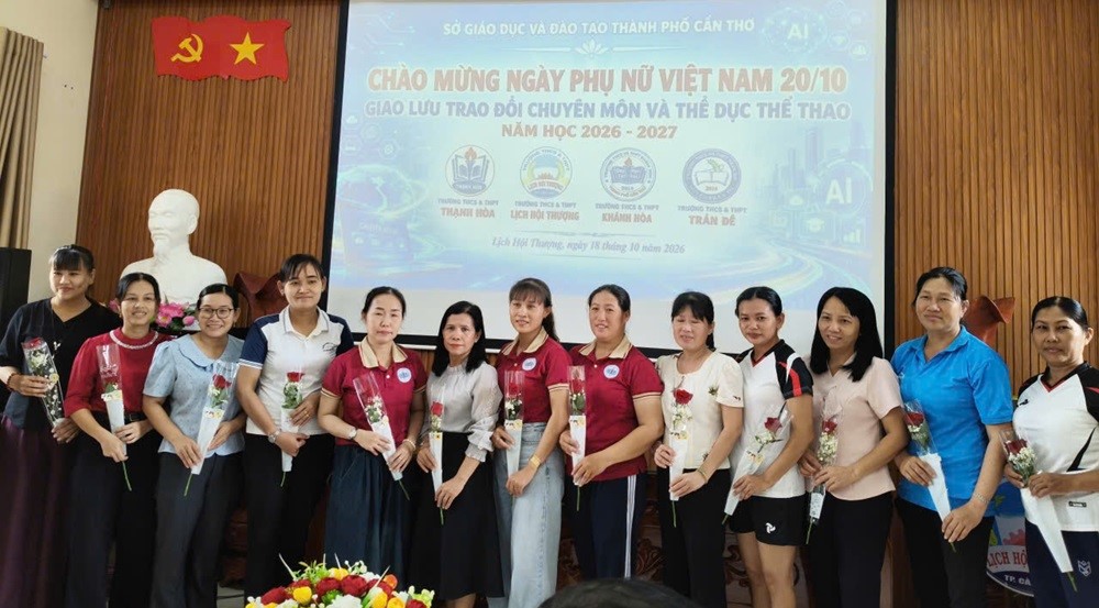 Giao lưu chào mừng ngày Phụ nữ Việt Nam 20/10