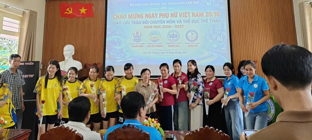 Giao lưu chào mừng ngày Phụ nữ Việt Nam 20/10
